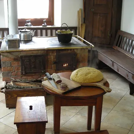 Agriturismo Fornas 农家乐